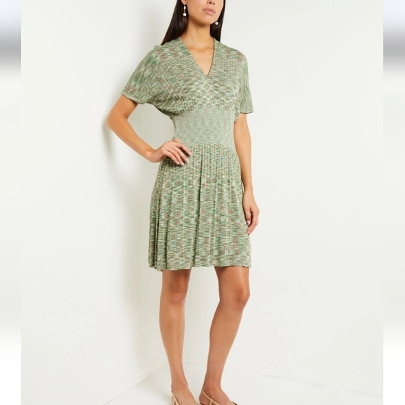 NEW Misook Mini Fit & Flare Green Dress V-neck Pleated Knit Size S MSRP $348 NWT - Picture 7 of 8